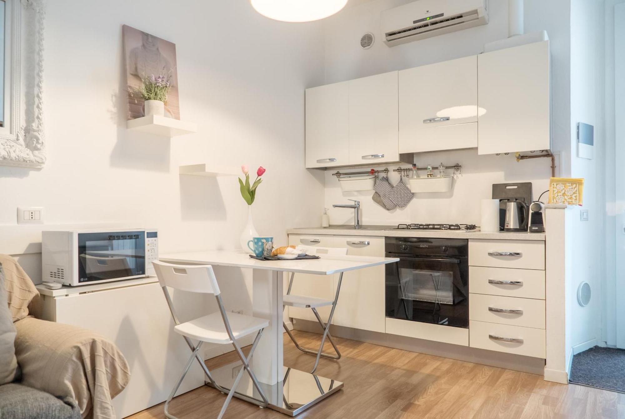 Charming Milanese Aparment Διαμέρισμα Εξωτερικό φωτογραφία